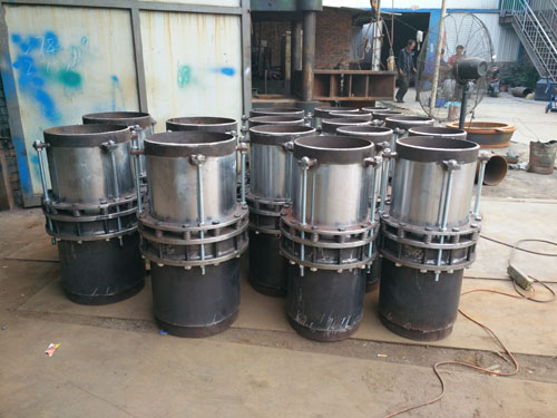 補(bǔ)償器安裝現(xiàn)場