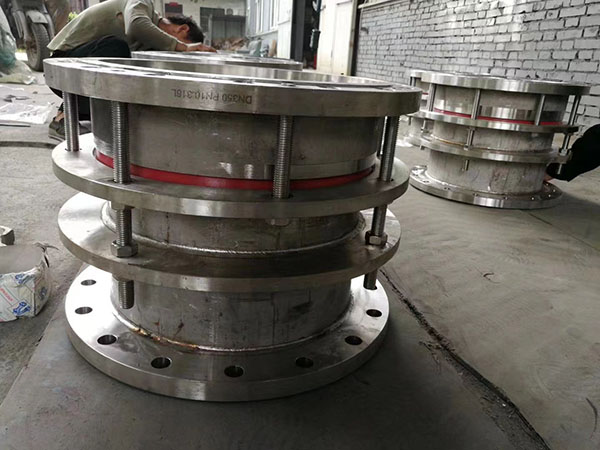 伸縮器制造現(xiàn)場(chǎng)